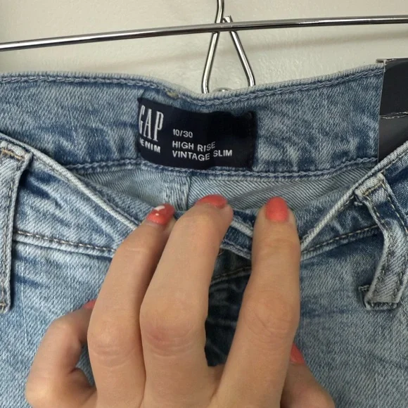 GAP Light Blue Stretchy Straight Leg Jeans NWT Size 10/30 - Picture 3 of 7